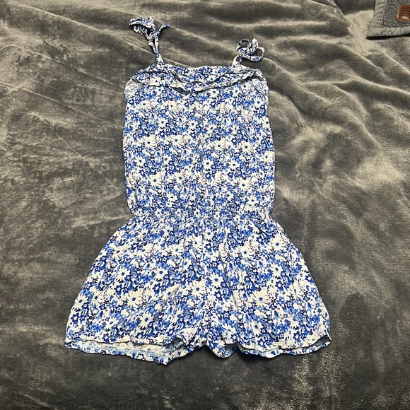 Set of two Justice Size 10 Rompers - Picture 2 of 3